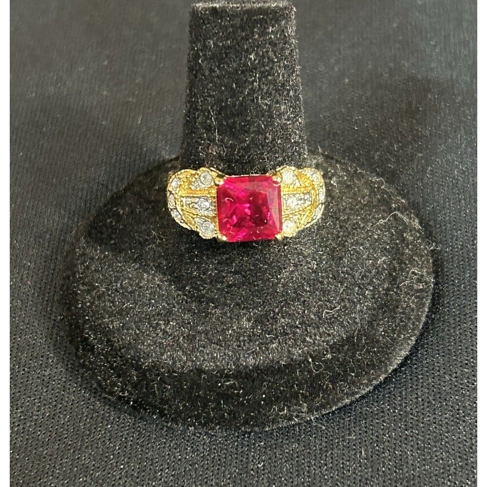 Signed Park Lane Icy Hot Ring Gold Tone Size 8 J131